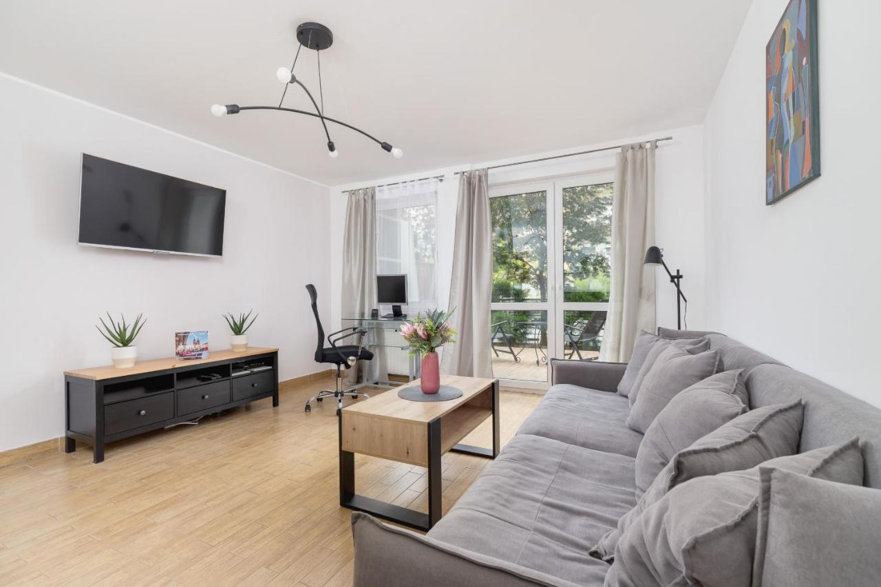 Pleasant Apartment With Terrace Cracow By Noclegi Renters Краков Экстерьер фото