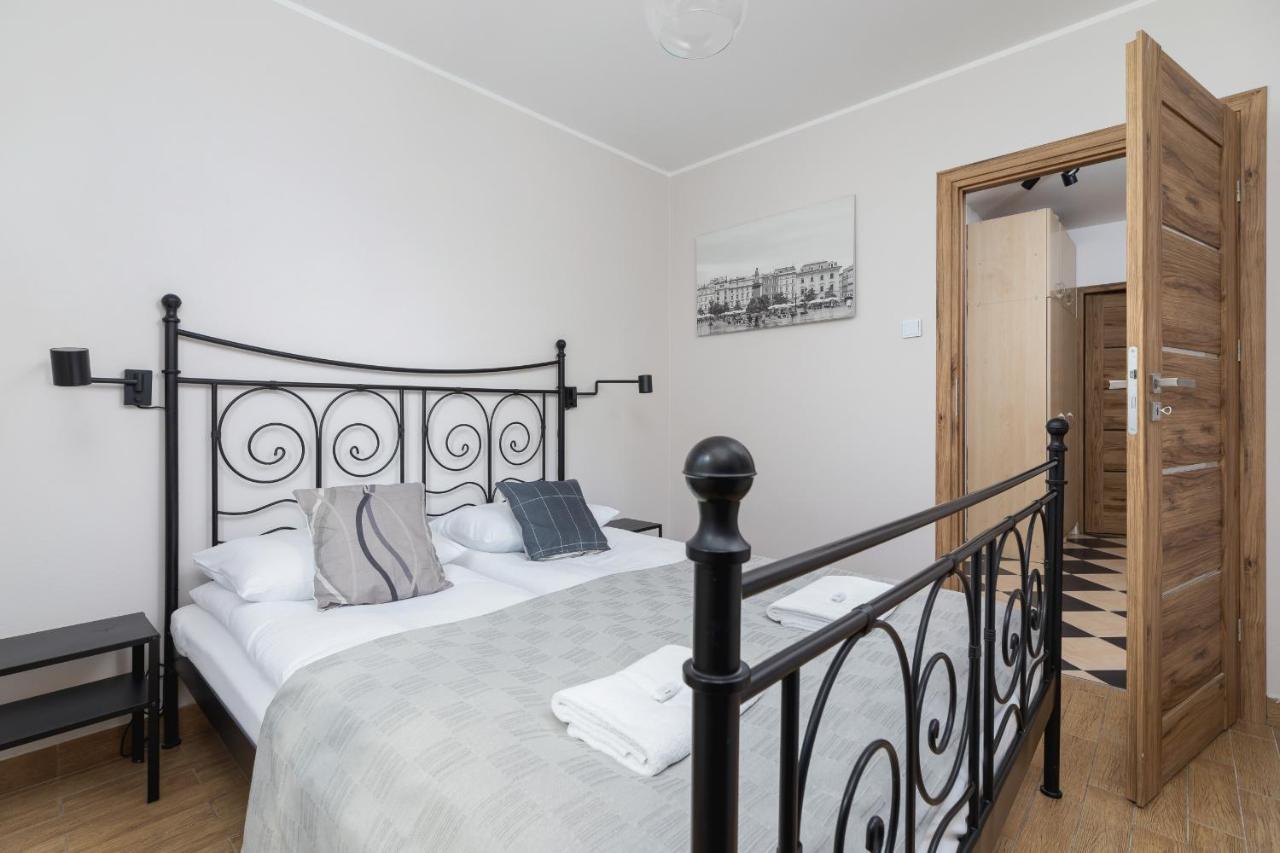 Pleasant Apartment With Terrace Cracow By Noclegi Renters Краков Экстерьер фото